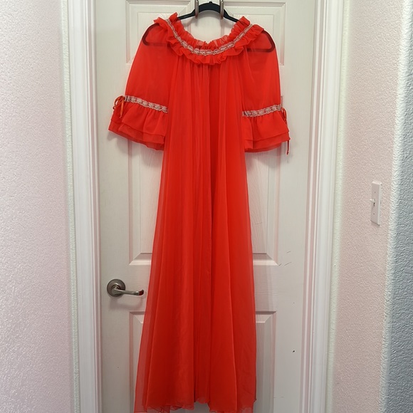 Intime California Stunning & Elegant VTG 1950’s 60’s Double Chiffon Coral Robe S - Picture 9 of 11
